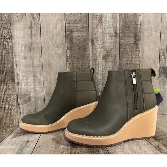 TOMS Raven Wedge Bootie in Olive Size 6 NWT - Picture 5 of 16